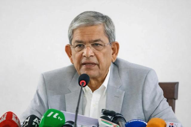 শিরোনাম: সৌদি আরবে নতুন শ্রম নীতিমালা কার্যকর, প্রবাসীদের জন্য গুরুত্বপূর্ণ নির্দেশনাপ্রজ্ঞাপন জারি সংসদে প্রধানমন্ত্রীর কার্যালয়ের বিকল্প দায়িত্বে থাকবেন মির্জা ফখরুল ইসলাম আলমগীর